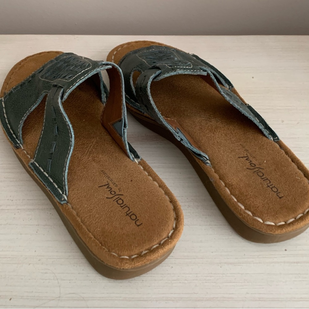 Shoes - Picture 2 of 6